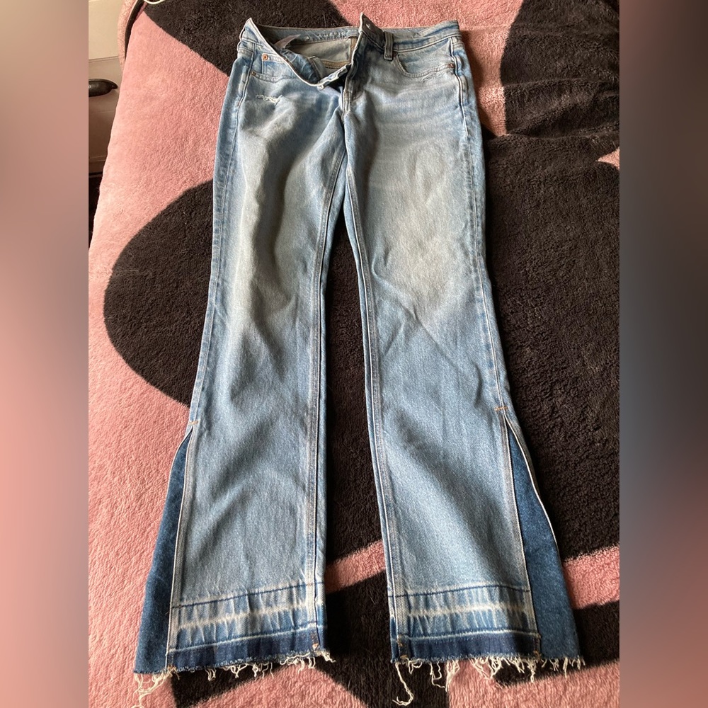 American Eagle ‘90 Low rise, Never worn